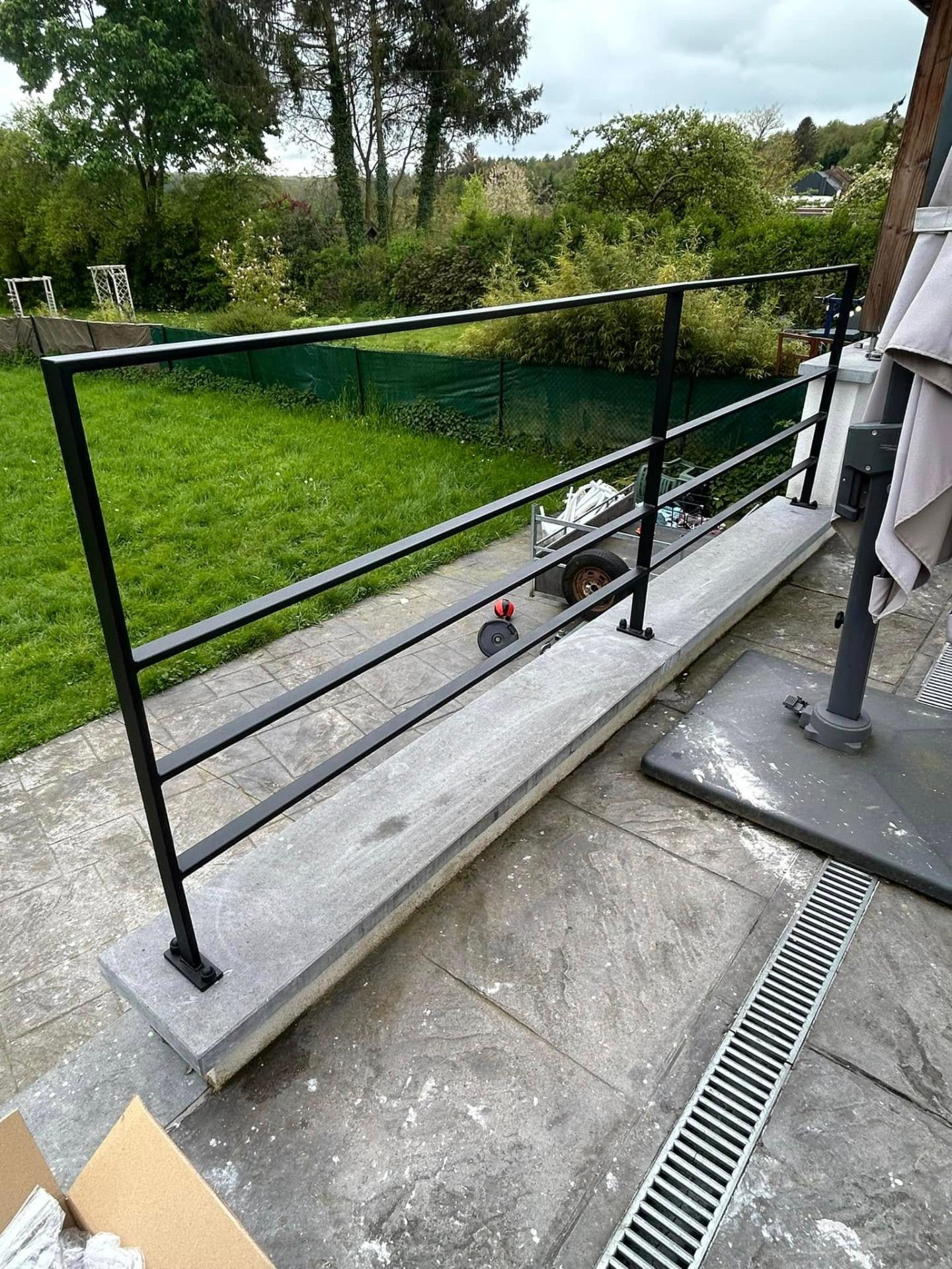 Garde-corps terrasse — lignes horizontales
